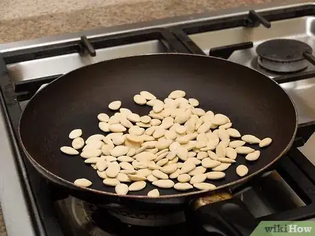 Image titled Make Pumpkin Seeds Step 9