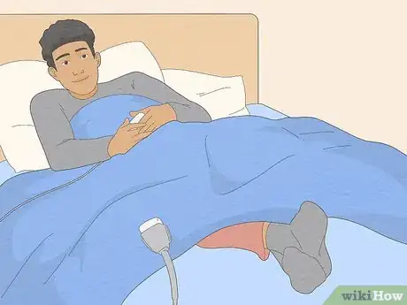 Image titled Keep Your Knees Warm in Winter Step 5