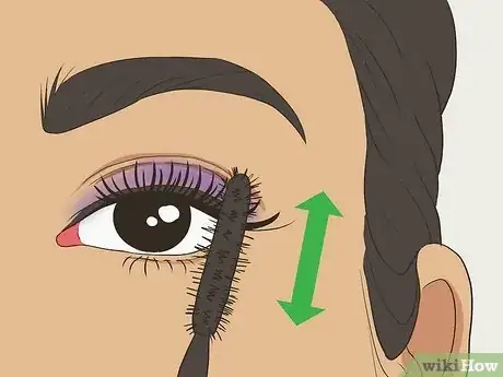 Image titled Make Clumpy Eyelashes Step 10.jpeg
