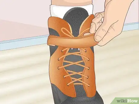 Image titled Lace Roller Hockey Skates Step 6