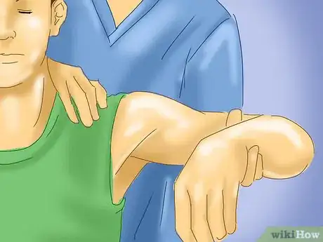 Image titled Treat a Clavicle Fracture Step 4