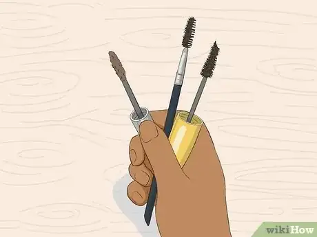 Image titled Make Clumpy Eyelashes Step 2.jpeg