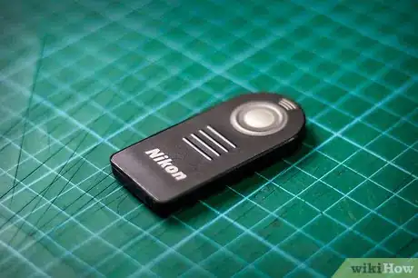 Image titled Use a Remote With Your Nikon D70 Step 1