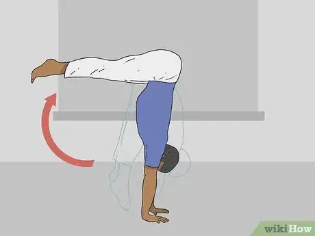 Imagen titulada Do a Straddle Press Handstand Step 13