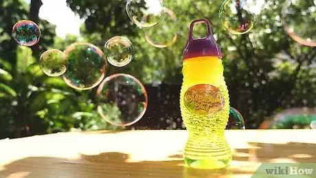 Imagen titulada Make Bubbles Step 1