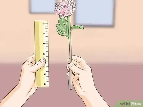 Imagen titulada Arrange a Cascade Bridal Bouquet Step 1