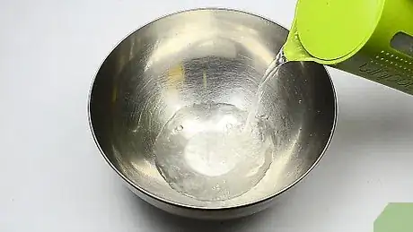 Imagen titulada Clean a Fitted Hat Step 2