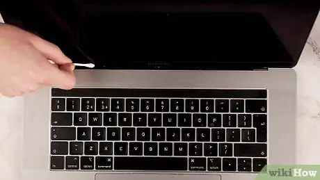 Imagen titulada Clean a Laptop Step 12