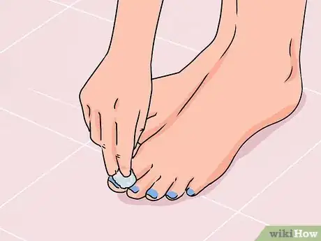 Imagen titulada Make Your Feet Beautiful Step 14