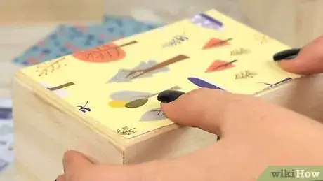 Imagen titulada Adhere Paper to Wood Step 4