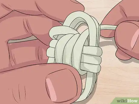 Imagen titulada Tie Paracord Knots Step 15