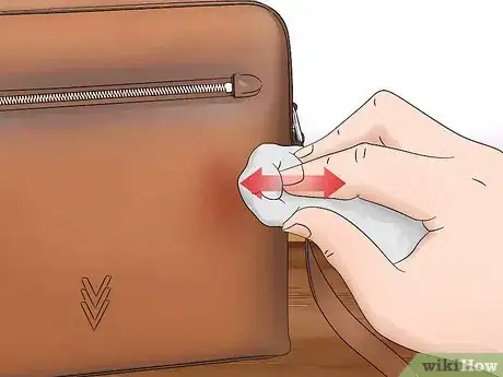 Imagen titulada Clean Louis Vuitton Leather Step 2