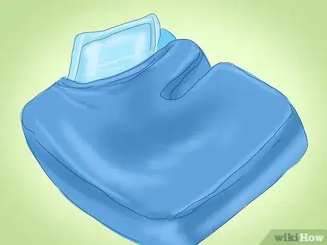 Imagen titulada Use a Coccyx Cushion Step 4