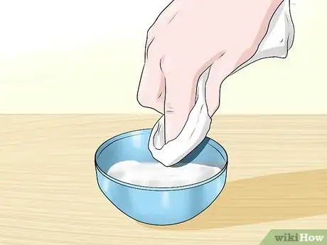 Imagen titulada Remove Scratches from Glass Step 9