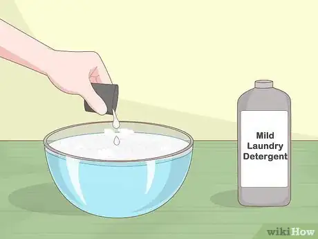 Imagen titulada Wash Toms Shoes Step 3