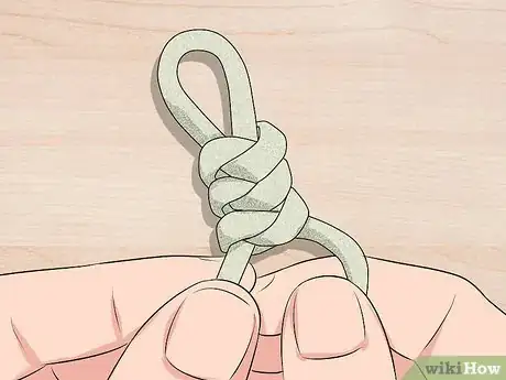 Imagen titulada Tie Paracord Knots Step 24