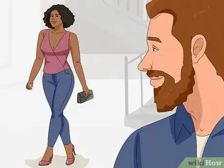 Imagen titulada Signs a Woman Is Sexually Attracted to You Step 3