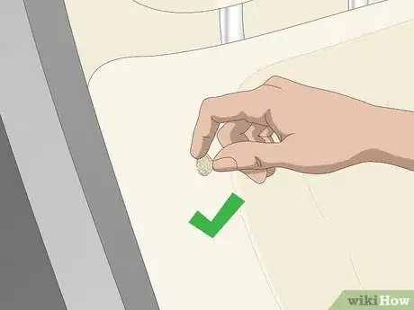 Imagen titulada Fix Cigarette Burns in a Car Seat Step 6
