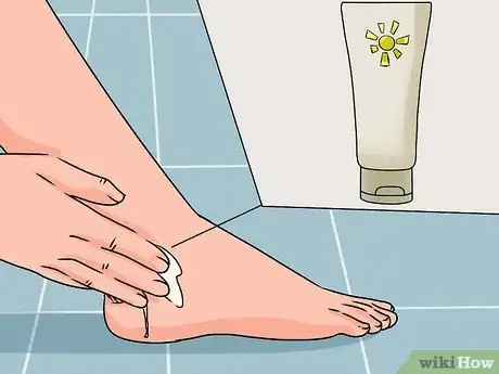 Imagen titulada Make Your Feet Beautiful Step 25
