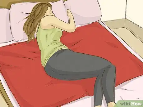 Imagen titulada Deal With a Heavy Period Step 20