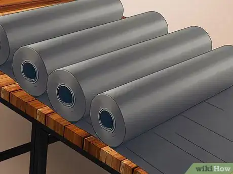 Imagen titulada Apply Rolled Roofing Step 2