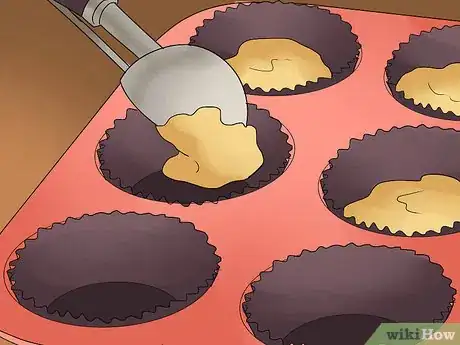 Imagen titulada Add Filling to a Cupcake Step 22