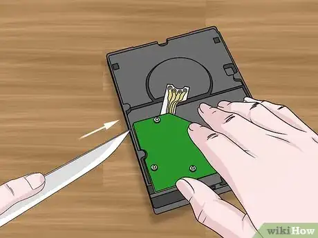 Imagen titulada Destroy a Hard Drive Step 9