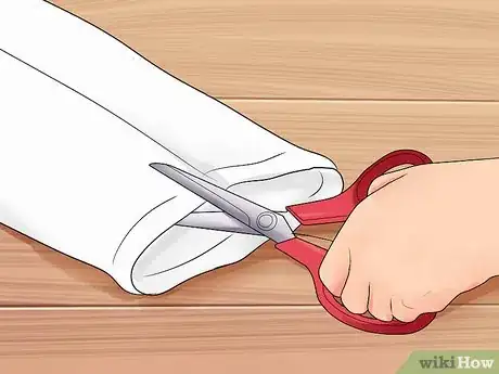 Imagen titulada Make a Mummy Costume Step 7