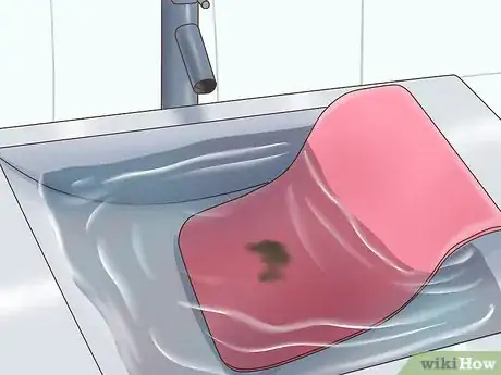 Imagen titulada Clean Place Mats Step 3