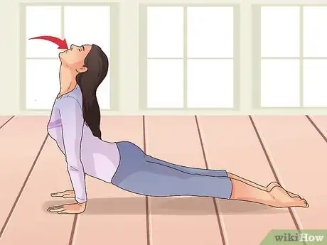 Imagen titulada Do a Sun Salutation Step 8