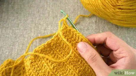 Imagen titulada Crochet a Baby Blanket Step 20