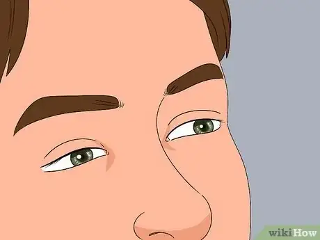 Imagen titulada Compliment a Guy's Eyes Step 8