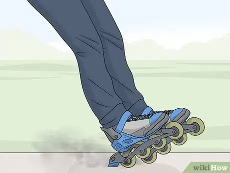 Imagen titulada Stop on Inline Skates Step 15
