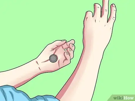 Imagen titulada Do an Easy Magic Trick Step 1