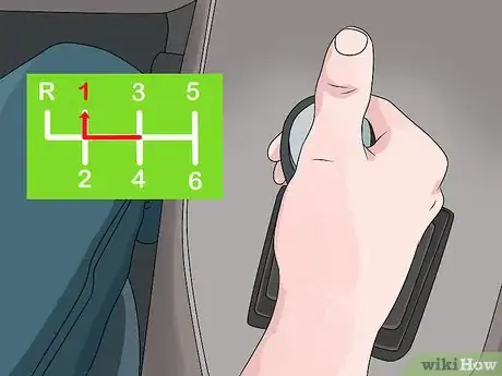 Imagen titulada Drive a Stick Shift Truck Step 8