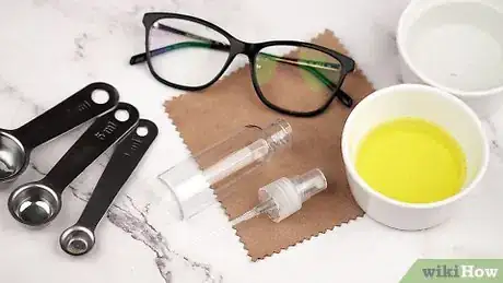 Imagen titulada Clean Cloudy Glasses Step 7