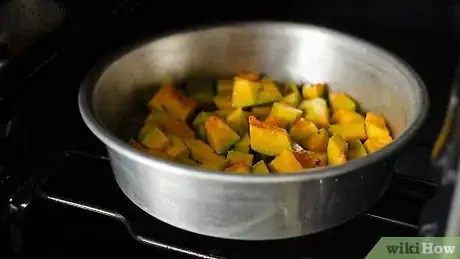 Imagen titulada Bake Gem Squash Step 13