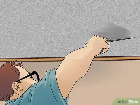 Imagen titulada Paint a Popcorn Ceiling Step 5