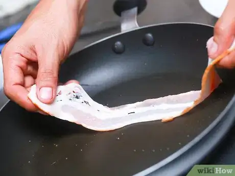 Imagen titulada Fry Bacon Step 2