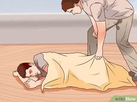 Imagen titulada Treat an Open Fracture During First Aid Step 10