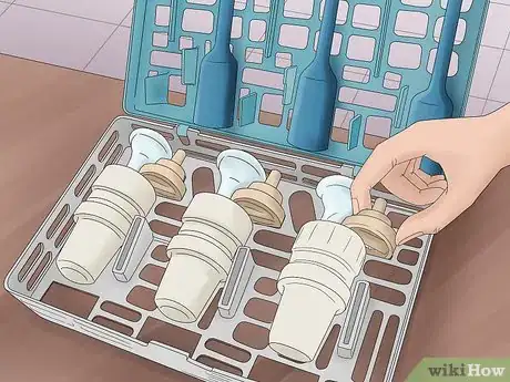 Imagen titulada Clean Dr Brown Bottles Step 8