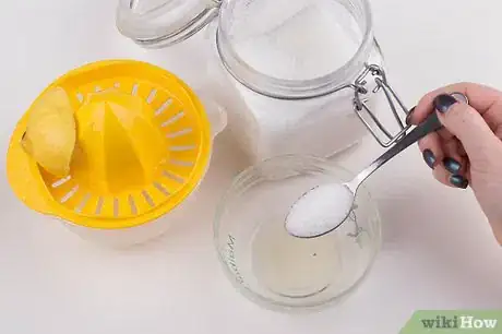 Imagen titulada Exfoliate Legs with Sugar Step 2