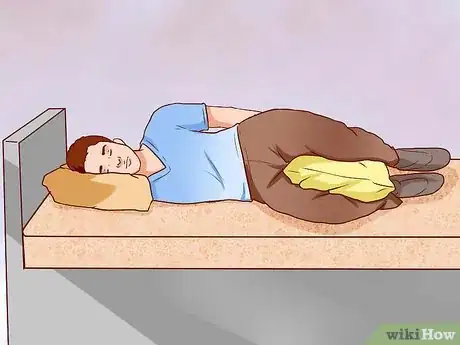 Imagen titulada Stop Sleeping on Your Stomach Step 7