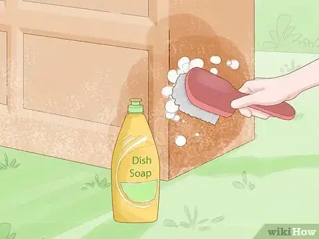 Imagen titulada Remove Mold from Wood Furniture Step 6