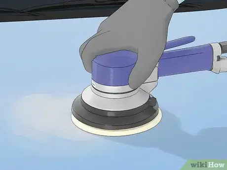 Imagen titulada Strip Paint From Your Car Step 3