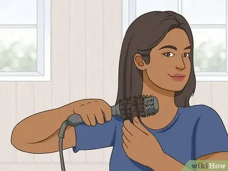 Imagen titulada Curl Hair Using a Hot Air Brush Step 16.jpeg
