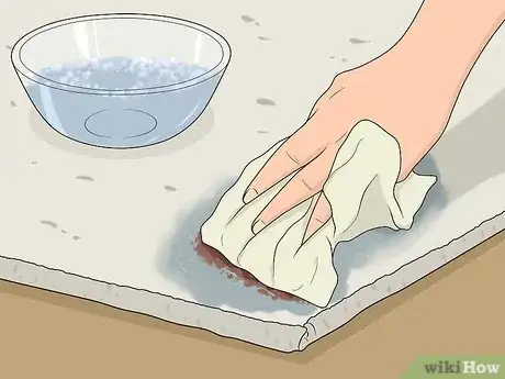 Imagen titulada Get Fake Tan Out of Carpet Step 3