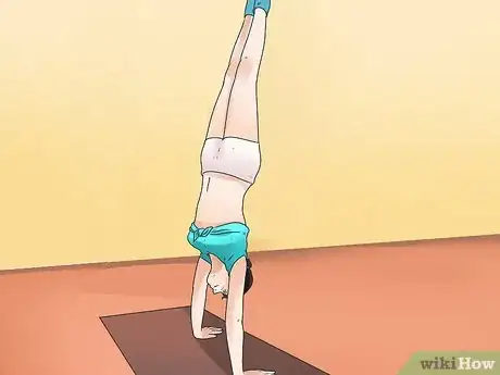 Imagen titulada Do a Back Handstand Step 6