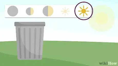 Imagen titulada Grow Potatoes in a Trash Can Step 3