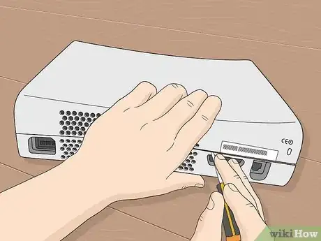 Imagen titulada Temporarily Fix Your Xbox 360 from the Three Red Rings Step 3